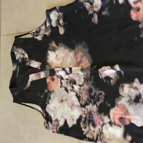 3/$20 Cynthia Rowley Floral Tank Top - Picture 2 of 4
